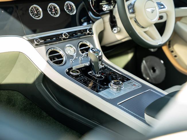 BENTLEY Continental GT Photo 19