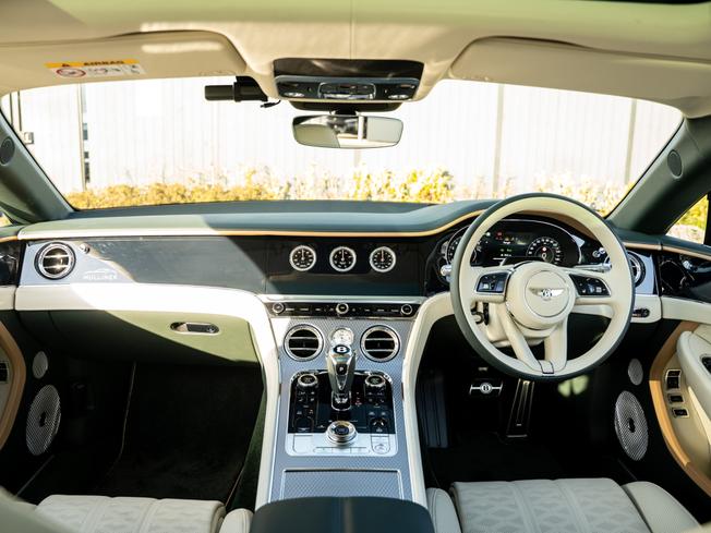 BENTLEY Continental GT Photo 4