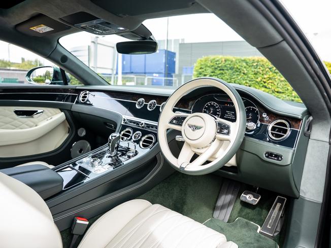 BENTLEY Continental GT Photo 11