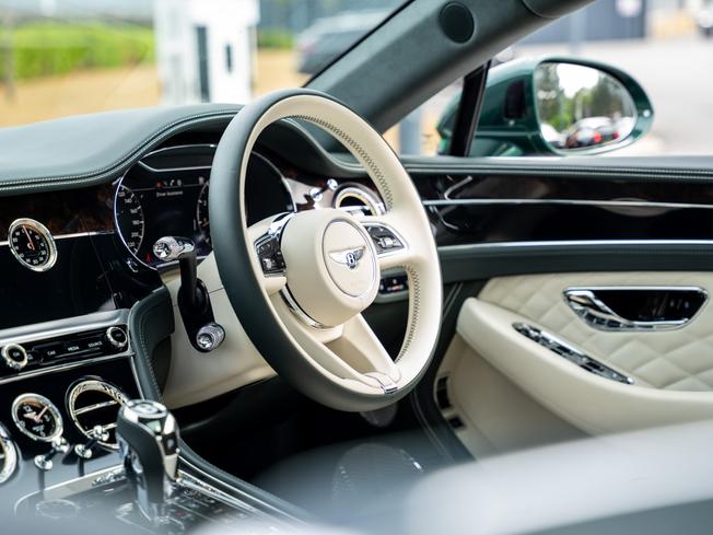 BENTLEY Continental GT Photo 12