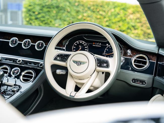 BENTLEY Continental GT Photo 17