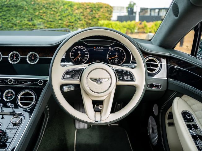 BENTLEY Continental GT Photo 19