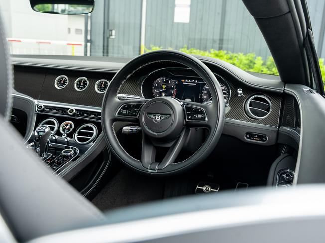 BENTLEY Continental Photo 17