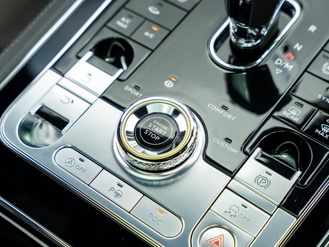 BENTLEY Continental Photo 26