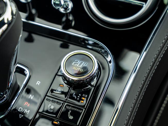 BENTLEY Continental Photo 29