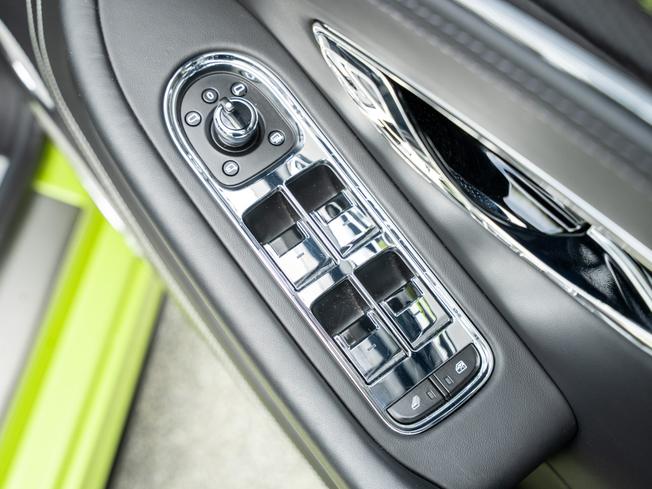 BENTLEY Continental Photo 33