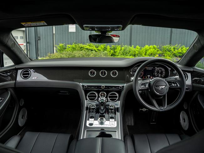 BENTLEY Continental Photo 4
