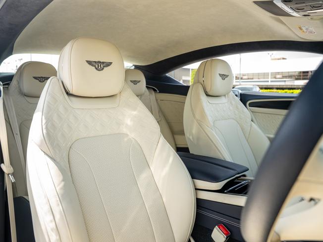BENTLEY Continental GT Photo 19