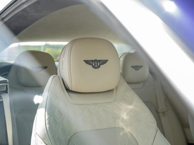 BENTLEY Continental GT Photo 23