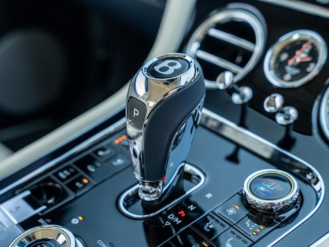 BENTLEY Continental GT Photo 26