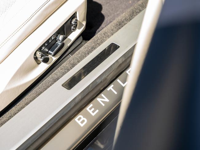 BENTLEY Continental GT Photo 29