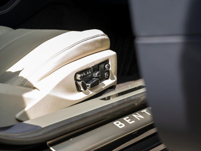 BENTLEY Continental GT Photo 32