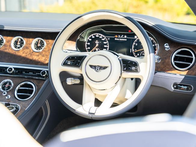 BENTLEY Continental GT Photo 17