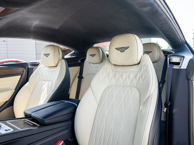 BENTLEY Continental GT Photo 23
