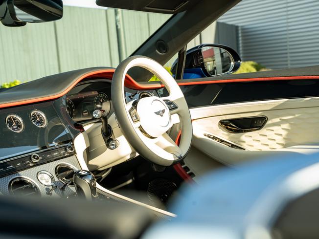 BENTLEY Continental Photo 12