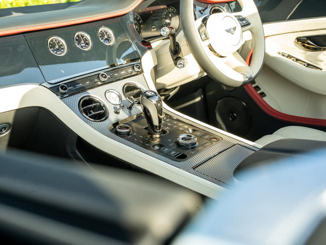 BENTLEY Continental Photo 21