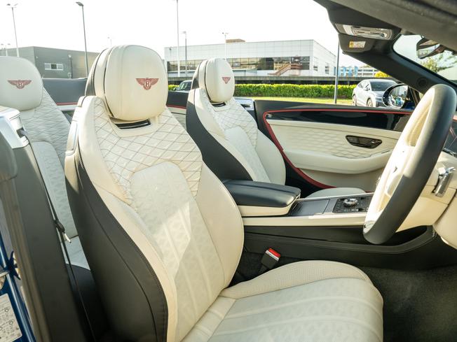 BENTLEY Continental Photo 22
