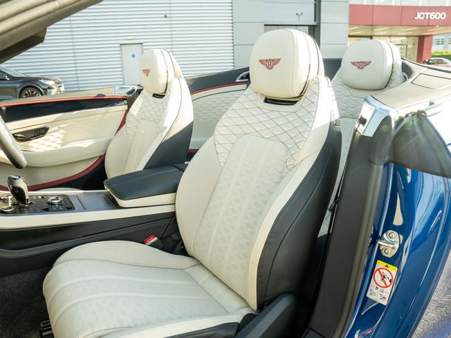 BENTLEY Continental Photo 23