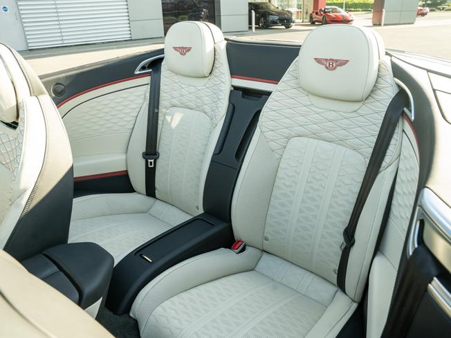 BENTLEY Continental Photo 24