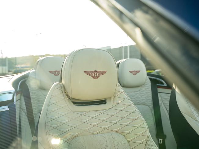 BENTLEY Continental Photo 25
