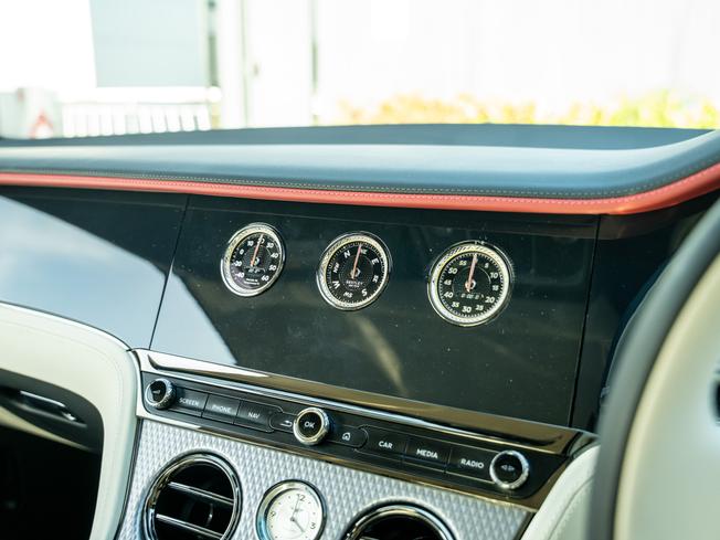BENTLEY Continental Photo 30