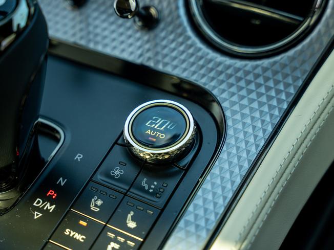 BENTLEY Continental Photo 32