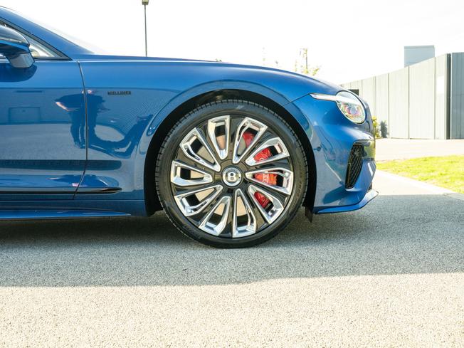 BENTLEY Continental Photo 6