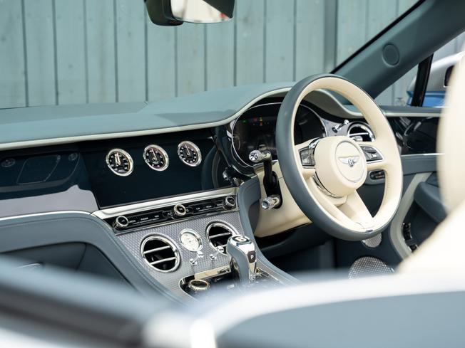 BENTLEY Continental Photo 15