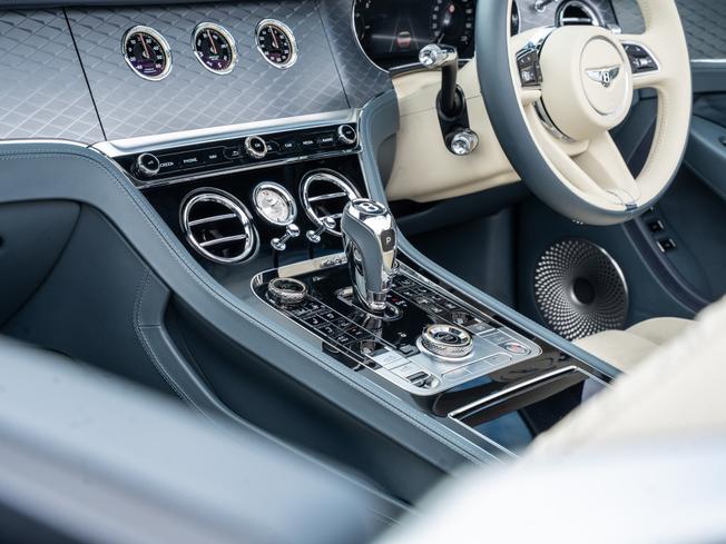 BENTLEY Continental GTC Photo 12