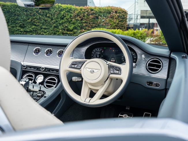 BENTLEY Continental GTC Photo 20