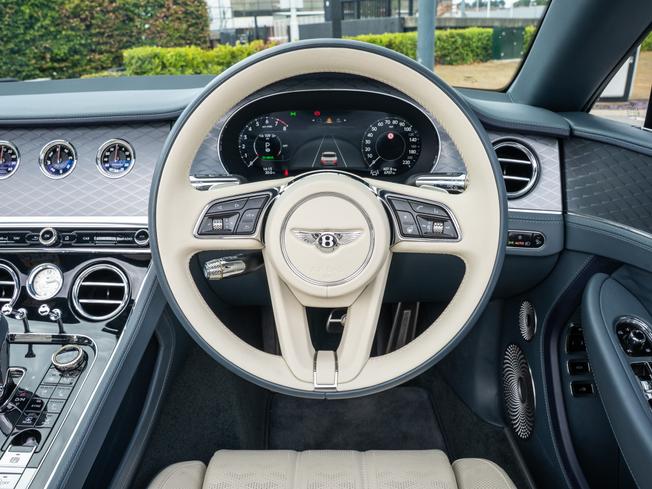 BENTLEY Continental GTC Photo 22
