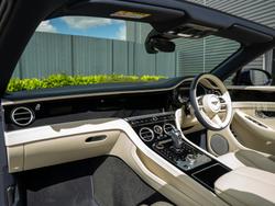 BENTLEY Continental Photo 2