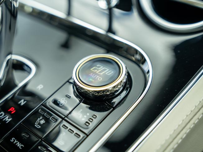 BENTLEY Continental Photo 32