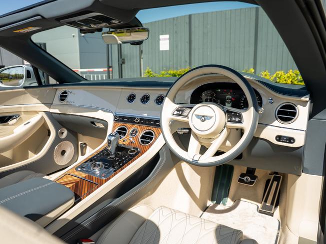 BENTLEY Continental Photo 20