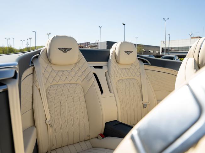 BENTLEY Continental Photo 23