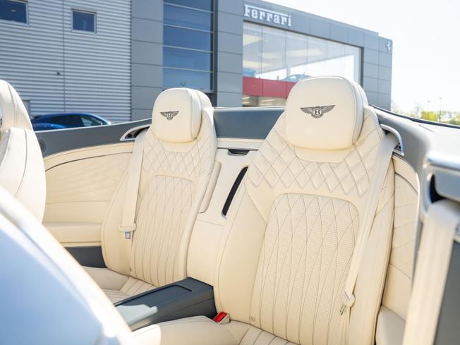 BENTLEY Continental Photo 24