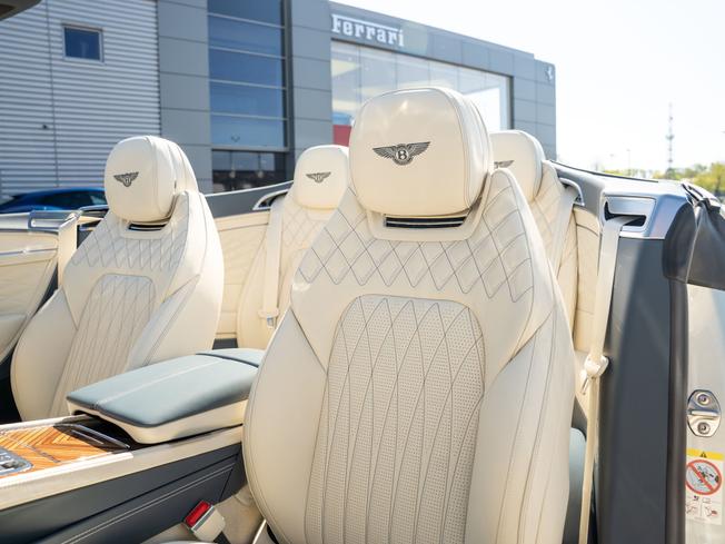 BENTLEY Continental Photo 25