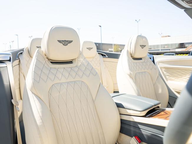 BENTLEY Continental Photo 26