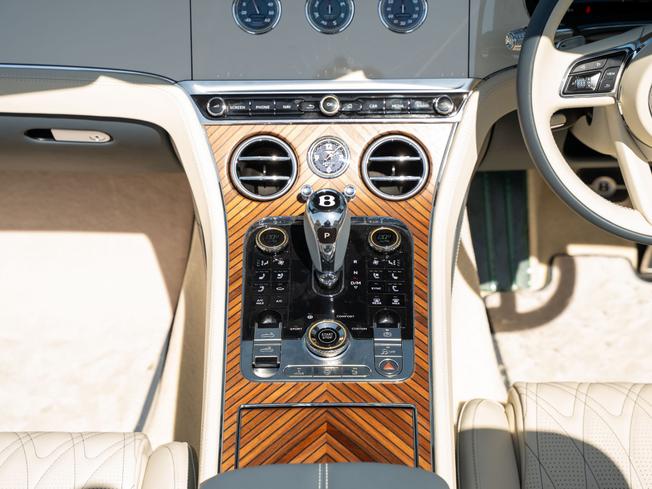 BENTLEY Continental Photo 31