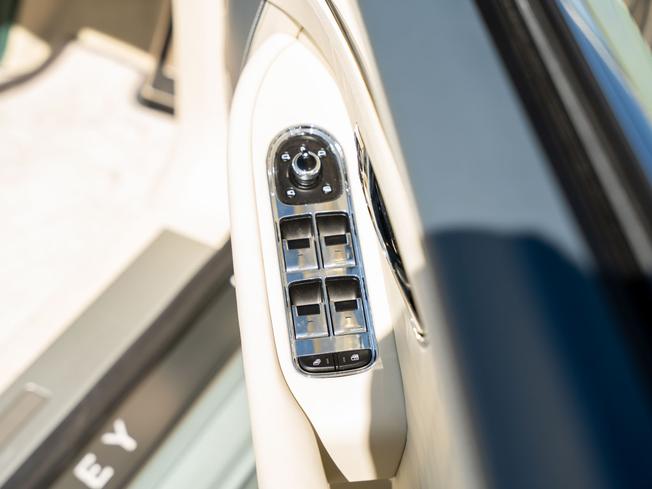 BENTLEY Continental Photo 39