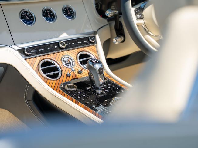BENTLEY Continental Photo 41