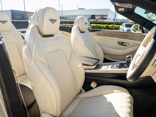 BENTLEY Continental GTC Photo 21