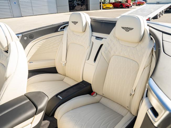 BENTLEY Continental GTC Photo 22
