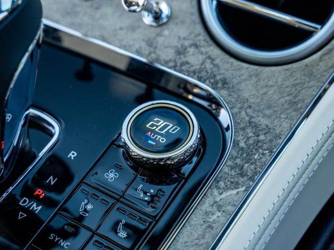 BENTLEY Continental GTC Photo 26