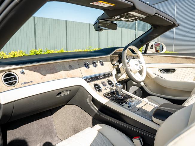 BENTLEY Continental GTC Photo 3