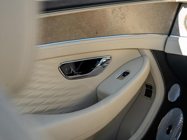 BENTLEY Continental GTC Photo 30