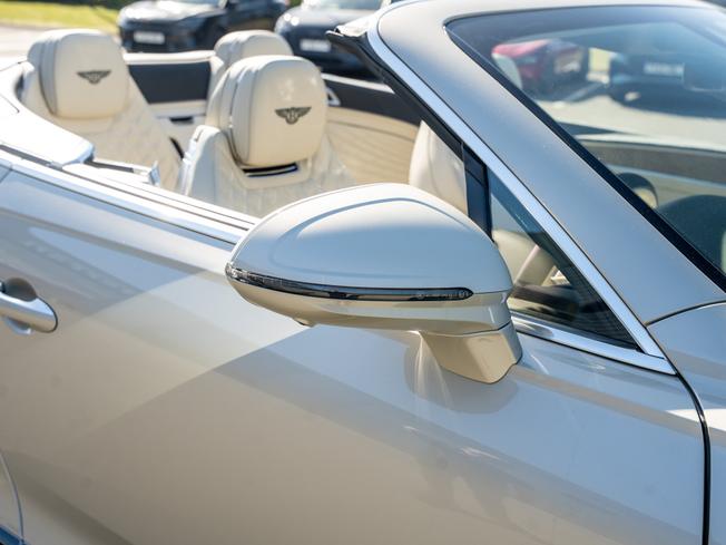 BENTLEY Continental GTC Photo 33