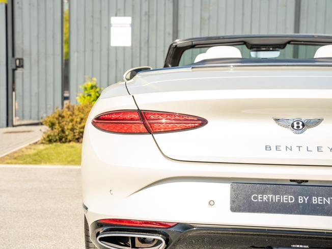 BENTLEY Continental GTC Photo 37