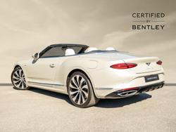 BENTLEY Continental GTC Photo 4