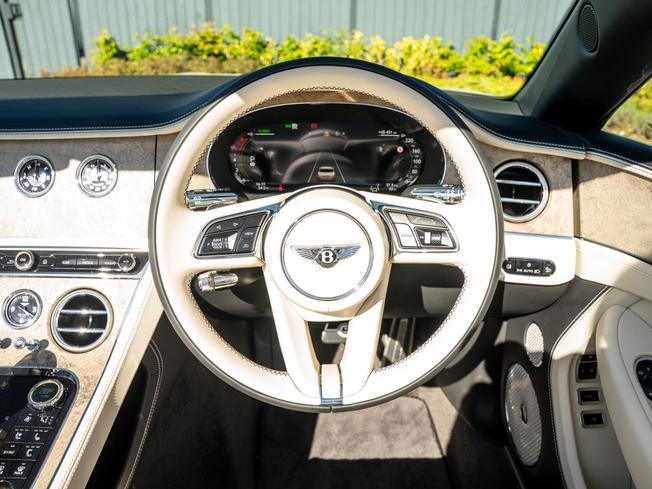BENTLEY Continental GTC Photo 6